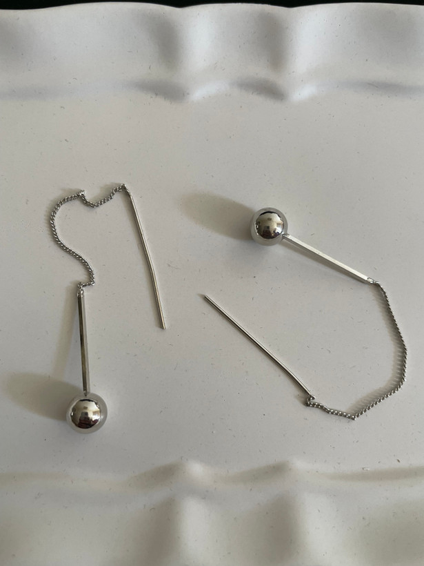 گوشواره زنجیری تردی توپ نقرهای ER-001
